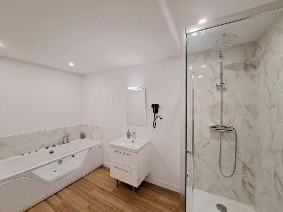 Turin, Neuf Appartement *